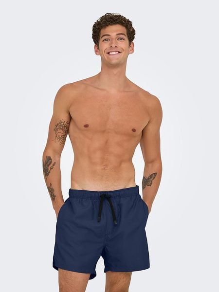 ONLY & SONS Szorty kąpielowe "Onsbasile" w kolorze granatowym rozmiar: M. Niebieskie szorty sportowe męskie Only & Sons, m, outdoorowe. Za 81.95 zł.
