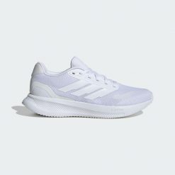 Buty do biegania adidas Runfalcon 5. Białe obuwie do biegania damskie Adidas. W wyprzedaży za 181.30 zł.