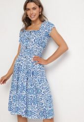 Niebieska Sukienka z Bawełny w Ornamentalny Wzór z Gumką w Pasie Natirissa. Niebieskie sukienki damskie Born2be, na co dzień, l, bez wzorów, z bawełny, eleganckie, bez kołnierzyka, bez ramiączek, midi, proste. W wyprzedaży za 43.99 zł.