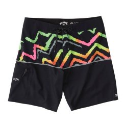 Szorty kąpielowe męskie Billabong Fifty50 Airlite. Czarne szorty sportowe męskie Billabong, m, z elastanu, żeglarskie. Za 159.99 zł.