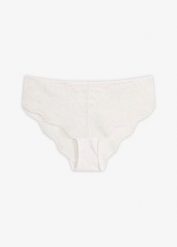 Figi hipster z wysokogatunkowej koronki. Białe figi damskie bonprix, bez wzorów, z koronki. Za 19.99 zł.
