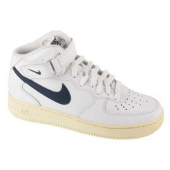 Buty Nike Air Force 1 '07 Mid W DD9625-105 białe. Białe buty sportowe na co dzień damskie bez wzorów, ze skóry, nike air force. Za 697.80 zł.