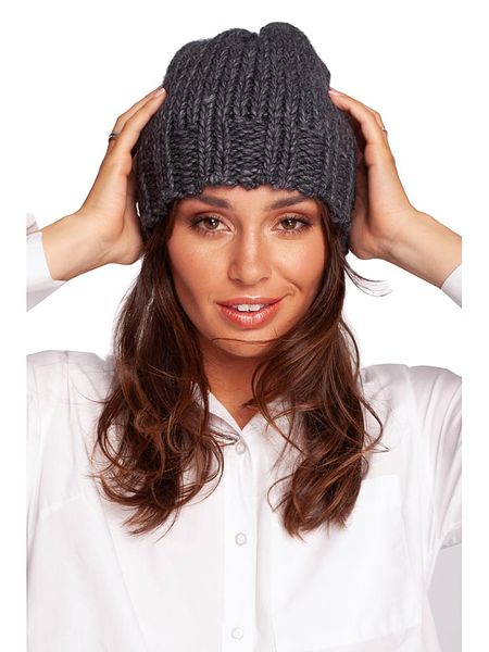 Be Wear Czapka w kolorze antracytowym rozmiar: onesize. Czarne czapki zimowe damskie Be Wear, z materiału. Za 82.64 zł.