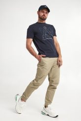 Spodnie męskie jogger ARMANI EXCHANGE. Spodnie materiałowe męskie Armani Exchange, bez wzorów. W wyprzedaży za 359.87 zł.