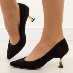 Czarne zamszowe skórzane Polskie szpilki damskie Prestige 2111. Czarne szpilki Prestige, bez wzorów, ze skóry, bez obcasa. Za 429.00 zł.