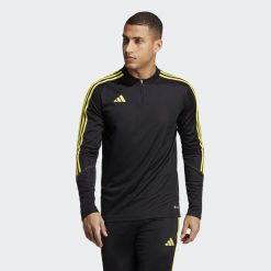 Bluza Tiro 23 Club Training. Czarne bluzy bez kaptura męskie Adidas, m. Za 142.00 zł.