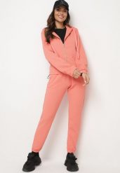 Różowy Pikowany Komplet Dresowy z Bawełną Bluza z Kapturem i Spodnie Joggery Evalisseia. Czerwone bluzy z kapturem damskie Born2be, l, z bawełny. Za 149.99 zł.