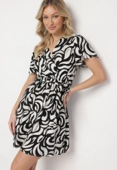 Czarna Wiskozowa Sukienka o Rozkloszowanym Kroju z Wiązanym Paskiem Witerta. Czarne sukienki damskie Born2be, na co dzień, l, bez wzorów, z wiskozy, eleganckie, bez kołnierzyka, bez ramiączek, mini, kopertowe. W wyprzedaży za 59.99 zł.