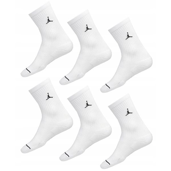 Skarpety Jordan Everyday Cushioned Crew 6 par białe. Białe skarpetki damskie Jordan, bez wzorów. Za 129.99 zł.