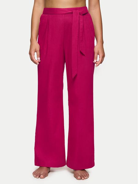 Triumph Spodnie materiałowe Summer 10222571 Różowy Relaxed Fit. Czerwone spodnie materiałowe damskie Triumph, bez wzorów, z bawełny. Za 109.99 zł.