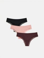 Majtki stringi z koronką 3 pack - brudny róż. Czerwone stringi damskie Reserved, l, bez wzorów, z dzianiny. Za 59.99 zł.