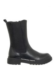 Patrizia Pepe Kozaki w kolorze czarnym rozmiar: 39. Czarne kozaki damskie Patrizia Pepe, bez obcasa. Za 302.35 zł.