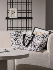 Torba z uszami - czarny. Czarne torebki klasyczne damskie Sinsay, bez wzorów, bez dodatków. Za 9.99 zł.