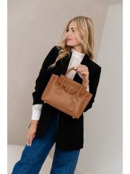 Lia Biassoni Skórzana torebka w kolorze jasnobrązowym - 30 x 23 x 11 cm rozmiar: onesize. Brązowe torebki klasyczne damskie Lia Biassoni, bez wzorów, z materiału, bez dodatków. Za 260.99 zł.