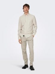 ONLY & SONS Koszula "Gudmund" w kolorze beżowym rozmiar: M. Brązowe koszule męskie Only & Sons, m, bez wzorów, z bawełny, bez kołnierzyka, bez ramiączek. Za 70.41 zł.