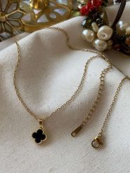 Luseera Pozłacany naszyjnik z zawieszką - dł. 45 cm rozmiar: onesize. Żółte naszyjniki damskie Luseera, pozłacane. Za 39.99 zł.