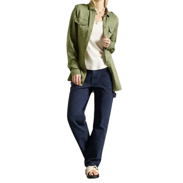 Koszula turystyczna damska SuperDry Military. Zielone koszule damskie Superdry., l, bez wzorów, z lyocellu, klasyczne, bez kołnierzyka, bez ramiączek. Za 191.99 zł.