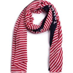 Szal TOMMY HILFIGER - Sailing Stripe Print Scarf AW0AW06191 614. Czerwone szaliki i kominy damskie Tommy Hilfiger, bez wzorów, z bawełny. W wyprzedaży za 139.00 zł.