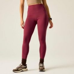 Damskie legginsy turystyczne Power. Czerwone legginsy sportowe damskie Dare 2b, bez wzorów, z tkaniny, na fitness i siłownię. Za 299.99 zł.