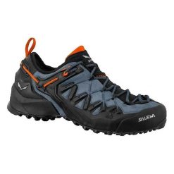 Buty trekkingowe Salewa Wildfire Edge. Niebieskie buty trekkingowe męskie Salewa, na zimę, z materiału, bez zapięcia. Za 827.50 zł.