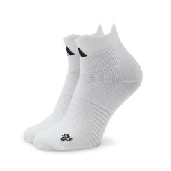 Skarpety krótkie adidas. Białe skarpetki damskie Adidas, bez wzorów. Za 59.99 zł.