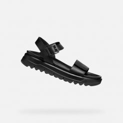 Damskie sandały Geox Xand 2.1S D. Czarne sandały damskie Geox, bez wzorów, z gumy, bez obcasa. Za 400.99 zł.