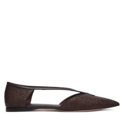 Klapki Max Mara. Brązowe klapki damskie Max Mara, bez wzorów, bez obcasa. Za 1,594.99 zł.