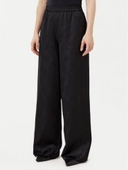 HUGO Spodnie materiałowe Harida-1 50538802 Czarny Relaxed Fit. Czarne spodnie materiałowe damskie Hugo, bez wzorów, z materiału. Za 429.99 zł.