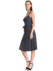 Vive Maria Sukienka "Summer Sailor" w kolorze granatowym rozmiar: XL. Niebieskie sukienki damskie Vive Maria, xl, bez wzorów, z tkaniny, bez kołnierzyka, bez ramiączek, midi. Za 145.60 zł.