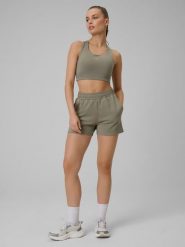 4F Spodenki treningowe szybkoschnące damskie - oliwkowe L. Brązowe szorty damskie 4f, bez wzorów, z podwyższonym stanem. Za 99.99 zł.