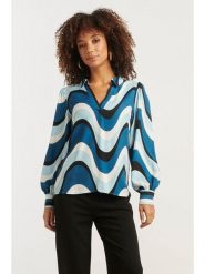 Smashed Lemon Bluzka w kolorze niebiesko-błękitnym rozmiar: XL. Niebieskie bluzki damskie Smashed Lemon, xl, bez wzorów, z wiskozy, bez kołnierzyka, bez ramiączek. Za 126.99 zł.