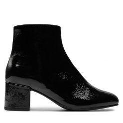 Botki HÖGL. Czarne botki damskie HÖGL, bez obcasa, na słupku, bez zapięcia. Za 639.99 zł.