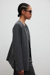 Gładka marynarka w kolorze GRAPHITE - ELEGANCE-S/M. Szare marynarki i żakiety damskie Marsala, l, bez wzorów, z poliesteru, eleganckie. W wyprzedaży za 119.94 zł.