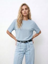 Koszulka z metalizowaną nicią z domieszką wiskozy - błękitny. Niebieskie t-shirty damskie Sinsay, l, bez wzorów, z wiskozy, bez kołnierzyka. Za 25.99 zł.
