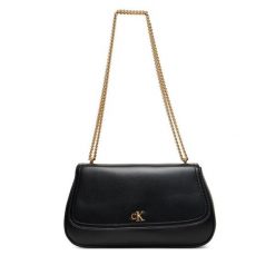 Torebka Calvin Klein. Czarne torebki klasyczne damskie CALVIN KLEIN, bez wzorów, wizytowe, bez kołnierzyka, bez ramiączek. Za 419.99 zł.