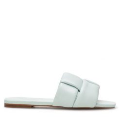 Klapki Badura. Zielone klapki damskie Badura, bez wzorów, bez obcasa. Za 229.99 zł.