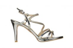 Sandały Bayla-187 587-531 Silver 187048, Srebrny, Skóra ekologiczna - 36. Szare sandały damskie Bayla, bez wzorów, z lakierowanej skóry, bez obcasa. W wyprzedaży za 179.10 zł.