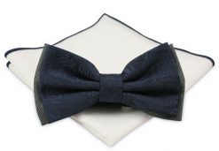 Dwukolorowa Elegancka Mucha z Białą Poszetką -CHATTIER- Męska, Granatowo-Szara, w Tłoczone Listki. Niebieskie krawaty i muchy męskie Chattier, bez wzorów, eleganckie. Za 59.00 zł.