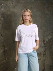 Koszulka z kryształkową aplikacją - biały. Białe t-shirty damskie Sinsay, l, z aplikacjami, bez kołnierzyka. Za 29.99 zł.