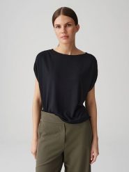 OPUS Koszulka "Sanuela" w kolorze czarnym rozmiar: 40. Czarne t-shirty damskie Opus, bez wzorów, bez kołnierzyka. Za 100.45 zł.