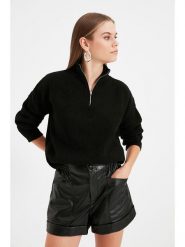 Trendyol Sweter w kolorze czarnym rozmiar: XL. Czarne golfy damskie Trendyol, xl, bez wzorów, prążkowane, bez ramiączek. Za 73.76 zł.