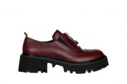 Półbuty Bayla-161 054 2894 750 Bordo 161385, Skóra naturalna - 41. Czerwone półbuty damskie Bayla, bez wzorów, z gumy, bez obcasa, na platformie. W wyprzedaży za 269.10 zł.