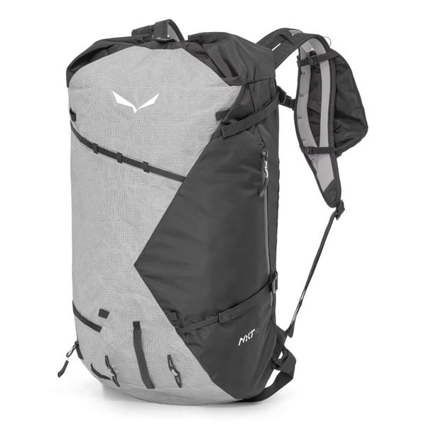 Plecak Salewa NXT 32 L. Czarne plecaki damskie Salewa, bez wzorów, z materiału. Za 814.85 zł.