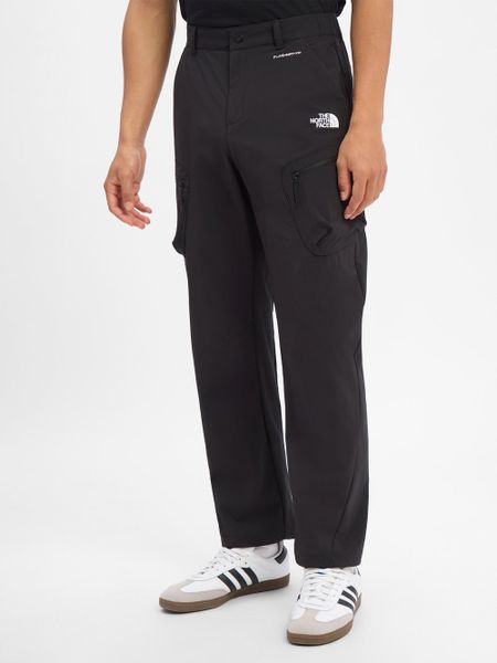 The North Face spodnie cargo Mężczyźni Sztuczne włókno czarny, 28. Czarne spodnie materiałowe męskie The North Face, bez wzorów, z materiału. Za 279.95 zł.