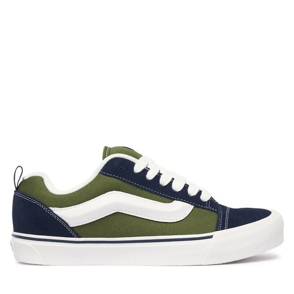 Tenisówki Vans. Zielone trampki i tenisówki męskie Vans, bez wzorów, bez zapięcia. Za 399.99 zł.