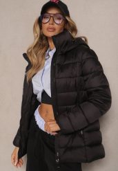 Czarna Kurtka z Odpinanym Kapturem Ozdobiona Pikowaniem Laosias. Czarne kurtki damskie Renee, m, z aplikacjami, z jeansu. Za 139.99 zł.