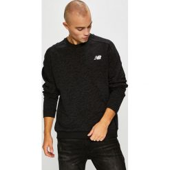 New Balance - Bluza. Czarne bluzy bez kaptura męskie New Balance, m, z bawełny. W wyprzedaży za 269.90 zł.