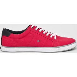 Tommy Hilfiger - Tenisówki. Czerwone trampki i tenisówki męskie Tommy Hilfiger, bez wzorów, z gumy, bez zapięcia. W wyprzedaży za 219.90 zł.