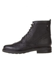 Clarks Skórzane botki "Newford" w kolorze czarnym rozmiar: 43. Czarne buty zimowe męskie Clarks, bez zapięcia. Za 319.95 zł.