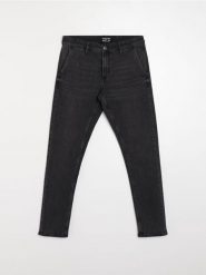Jeansy chino slim fit - czarny. Czarne jeansy męskie Sinsay. Za 79.99 zł.